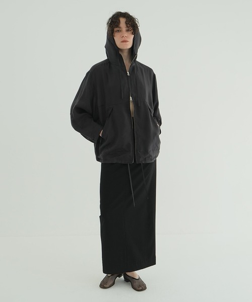 CLANE（クラネ）の「SHEER AIRY ZIP HOODIE（パーカー・レディース・ブラック/アイボリー・2/1）」の5枚目の写真