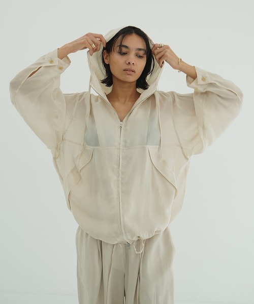 CLANE（クラネ）の「SHEER AIRY ZIP HOODIE（パーカー・レディース・ブラック/アイボリー・2/1）」の12枚目の写真