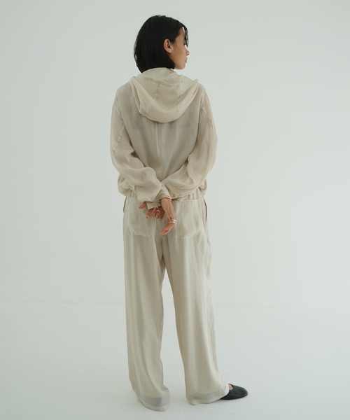 CLANE（クラネ）の「SHEER AIRY ZIP HOODIE（パーカー・レディース・ブラック/アイボリー・2/1）」の18枚目の写真