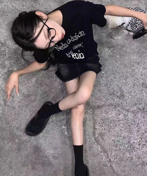 Achic(アシック)の「レタリングラウンド半袖Tシャツ(Tシャツ/カットソー・レディース・ホワイト/ブラック/ネイビー/レッド/ホワイト系その他/ホワイト系その他2/ブラック系その他・M)」の8枚目の写真