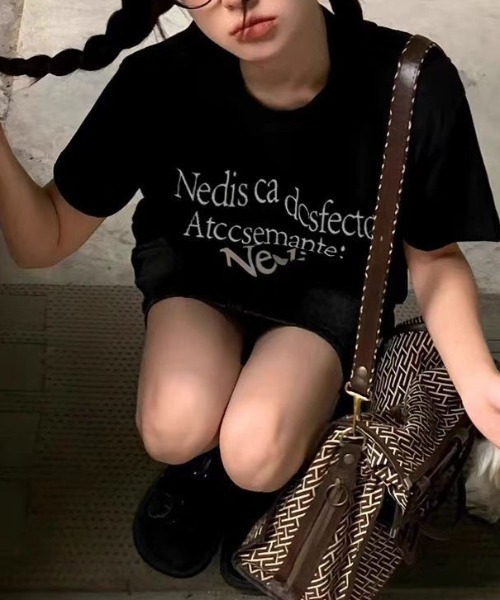Achic(アシック)の「レタリングラウンド半袖Tシャツ(Tシャツ/カットソー・レディース・ホワイト/ブラック/ネイビー/レッド/ホワイト系その他/ホワイト系その他2/ブラック系その他・M)」の11枚目の写真