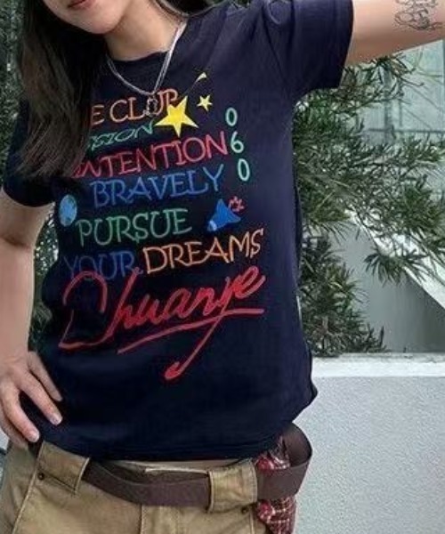Achic(アシック)の「レタリングラウンド半袖Tシャツ(Tシャツ/カットソー・レディース・ホワイト/ブラック/ネイビー/レッド/ホワイト系その他/ホワイト系その他2/ブラック系その他・M)」の15枚目の写真