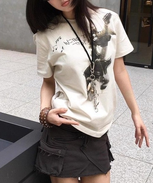 Achic(アシック)の「レタリングラウンド半袖Tシャツ(Tシャツ/カットソー・レディース・ホワイト/ブラック/ネイビー/レッド/ホワイト系その他/ホワイト系その他2/ブラック系その他・M)」の18枚目の写真