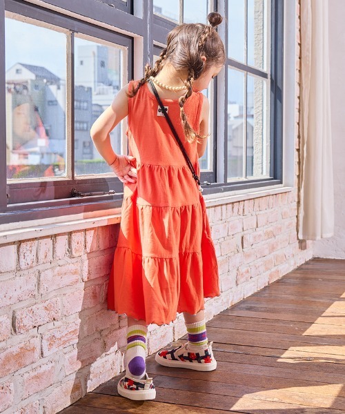 Life Support Products（ライフサポートプロダクツ）の「梨地ティアードワンピース（ワンピース・キッズ・オレンジ/ピンク/ブラック/ライトブルー・95/140/150/90/100/110/120/80/130）」の7枚目の写真