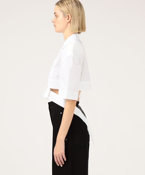 JACQUEMUS（ジャックムス）の「JACQUEMUS LA CHEMISE COURTE クロップドシャツ（シャツ/ブラウス・レディース・ホワイト・34/36）」の4枚目の写真