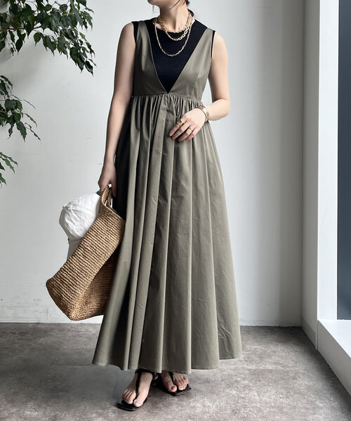 DouDou（ドゥドゥ）の「深Vタンクボリュームワンピース（ワンピース・レディース・グレー/ブラック・FREE）」の2枚目の写真