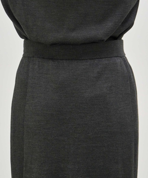 CINOH（チノ）の「【CINOH/チノ】別注 Washable Silk Pencil Skirt/ウォッシャブルシルクペンシルスカート/タイトスカート（スカート・レディース・ブラック/ブルー/キナリ/ダークグレー・36/38）」の21枚目の写真