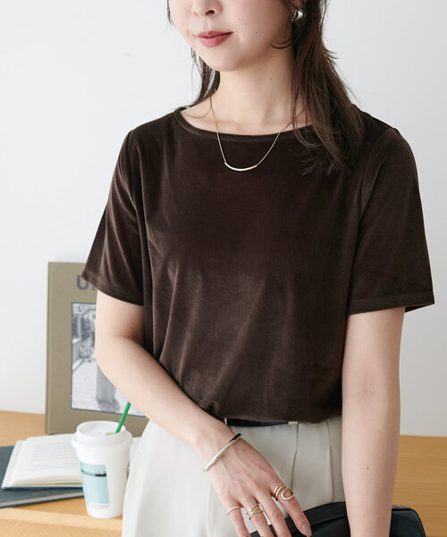 DISCOAT(ディスコート)の「ベロア5分袖Tシャツ(Tシャツ/カットソー・レディース・ピンク/ブラウン/アイボリー/ネイビー・FREE)」の18枚目の写真