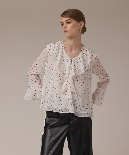 Diagram(ダイアグラム)の「ラッフルドットトップ(シャツ/ブラウス・レディース・ホワイト/ブラック・36/38)」の1枚目の写真