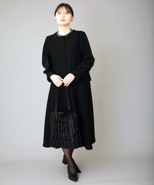 AVIE（アビィ）の「ベルベットリボンデザインフリンジバッグ【喪服・礼服】【結婚式・入卒式】【セレモニー】【デイリー/サブバッグにも】【オリジナルパール付】（トートバッグ・レディース・ブラック・FREE）」の9枚目の写真