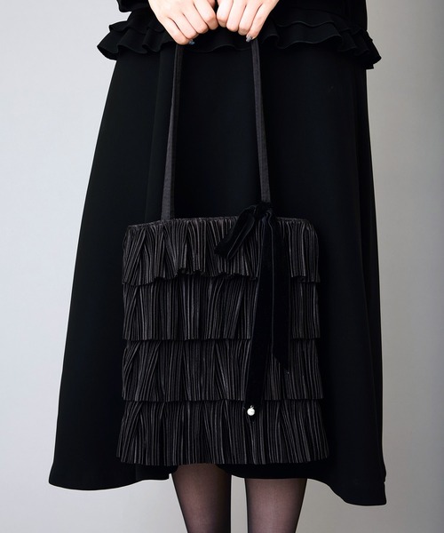 AVIE（アビィ）の「ベルベットリボンデザインフリンジバッグ【喪服・礼服】【結婚式・入卒式】【セレモニー】【デイリー/サブバッグにも】【オリジナルパール付】（トートバッグ・レディース・ブラック・FREE）」の7枚目の写真