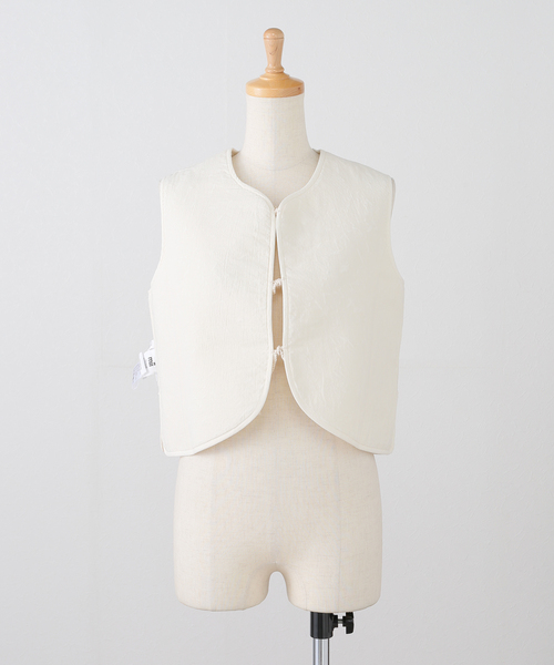 mii(ミー)の「【Mii / ミイ】HAND EMBROIDERED QUILTED JK(その他アウター・レディース・アイボリー・MEDIUM)」の5枚目の写真