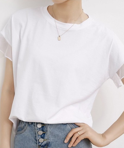 maison de LATIR(メゾンドラティール)の「着回し力抜群なチュールフリル袖Tシャツ(Tシャツ/カットソー・レディース・ホワイト/ネイビー/ブラック/グレー/ブラウン・L/M)」の2枚目の写真