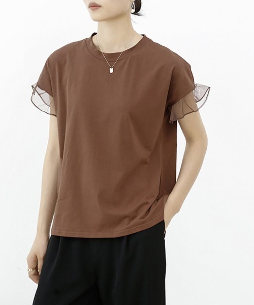 maison de LATIR(メゾンドラティール)の「着回し力抜群なチュールフリル袖Tシャツ(Tシャツ/カットソー・レディース・ホワイト/ネイビー/ブラック/グレー/ブラウン・L/M)」の13枚目の写真