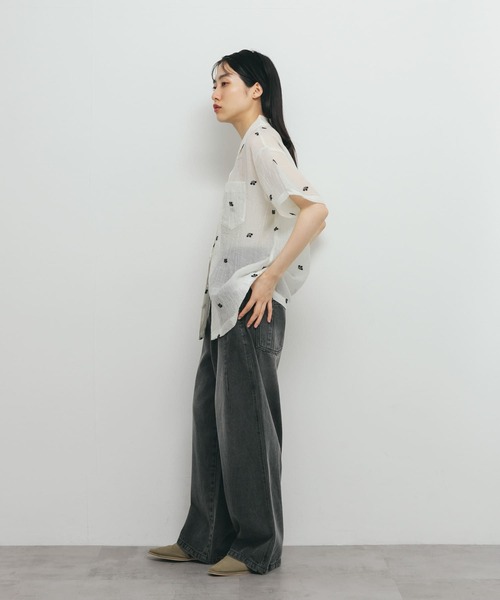 KBF(ケイビーエフ)の「エンブロイダリーシアーシャツ(シャツ/ブラウス・レディース・ブラック/オフホワイト/イエロー・ONE)」の14枚目の写真