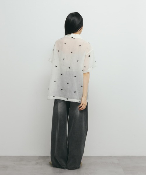 KBF(ケイビーエフ)の「エンブロイダリーシアーシャツ(シャツ/ブラウス・レディース・ブラック/オフホワイト/イエロー・ONE)」の15枚目の写真