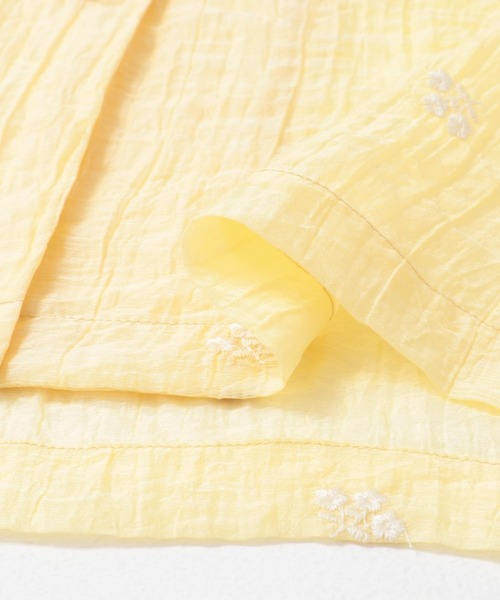 KBF(ケイビーエフ)の「エンブロイダリーシアーシャツ(シャツ/ブラウス・レディース・ブラック/オフホワイト/イエロー・ONE)」の5枚目の写真