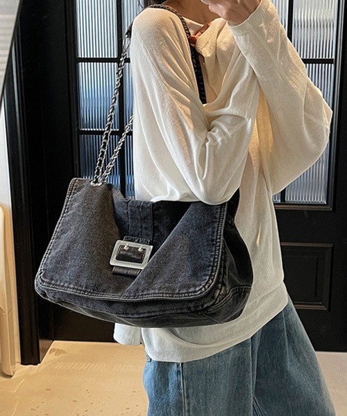 Lace Ladies(レースレディース)の「チェーン ショルダー付き スクエア デニム バッグ(ショルダーバッグ・レディース・ブラック/ブルー/ネイビー・FREE)」の2枚目の写真