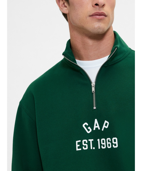 GAP（ギャップ）の「ビンテージソフト オーバーサイズ GAPロゴ 1/4ジップアッププルオーバー（スウェット・メンズ・グリーン/ブラウン/ブラック/グレー・XS/S/M/L/XL）」の8枚目の写真