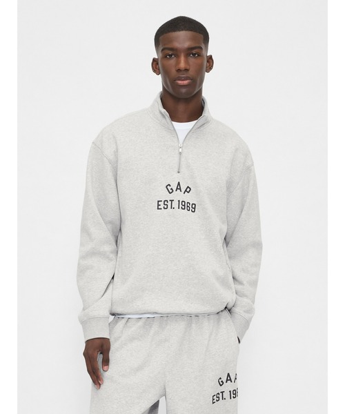 GAP（ギャップ）の「ビンテージソフト オーバーサイズ GAPロゴ 1/4ジップアッププルオーバー（スウェット・メンズ・グリーン/ブラウン/ブラック/グレー・XS/S/M/L/XL）」の5枚目の写真