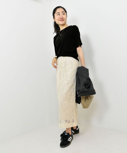 le.coeur blanc(ルクールブラン)の「シアーベロアTシャツ(Tシャツ/カットソー・レディース・ダークブラウン/ベージュ・38)」の7枚目の写真