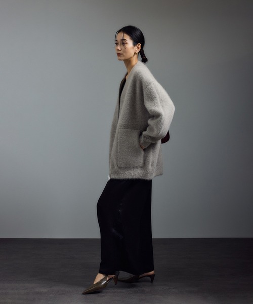 SALON adam et rope'（サロン アダム エ ロペ）の「フォックスカシミヤ混ジップブルゾン（ブルゾン・レディース・グレー/ベージュ系その他・FREE）」の5枚目の写真