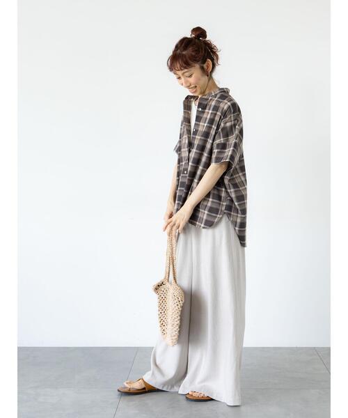 Lugnoncure(ルノンキュール)の「【イージーケア】無地/柄アソート金釦バンドカラーシャツ(シャツ/ブラウス・レディース・ブラック/ブラウン/オフホワイト/ホワイト・F)」の15枚目の写真