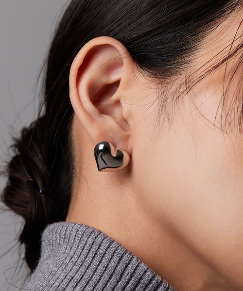 Narcissus(ナルシス)の「ハートモチーフピアス(ピアス(両耳用)・レディース・シルバー/ゴールド・FREE)」の1枚目の写真