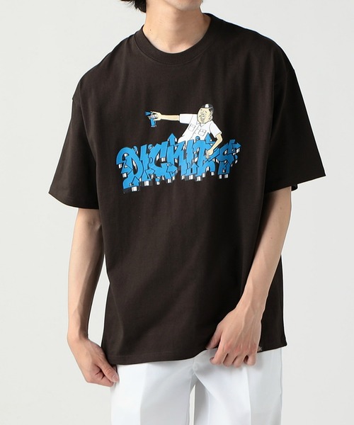 Dickies(ディッキーズ)の「Dickies/ディッキーズ DickiesxESOW 半袖Tシャツ(spray)(Tシャツ/カットソー・メンズ・ホワイト/ブラック/ブラウン・X-LARGE/LARGE/MEDIUM)」の3枚目の写真