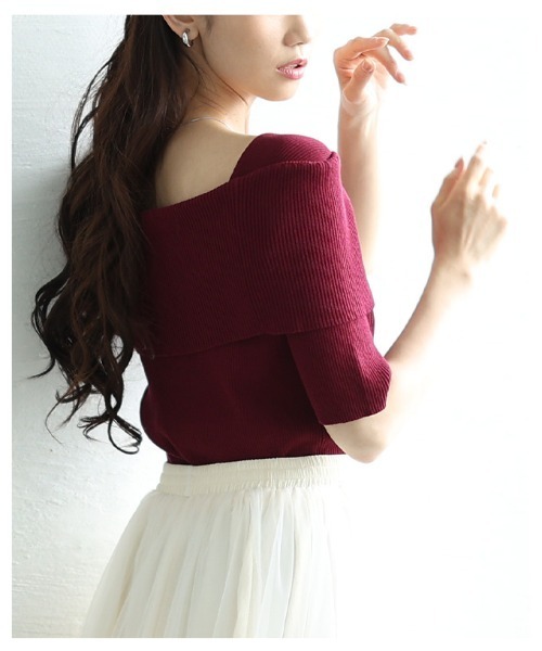 Sawa a la mode（サワアラモード）の「オフショルリブニット半袖トップス（ニット/セーター・レディース・オフホワイト/ブラック/ワインレッド・FREE）」の8枚目の写真