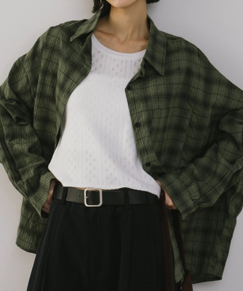 duei（デュイ）の「オーバーサイズチェックルーズシャツ（シャツ/ブラウス・レディース・ブラウン/ブルー/ホワイト/グリーン・FREE）」の3枚目の写真