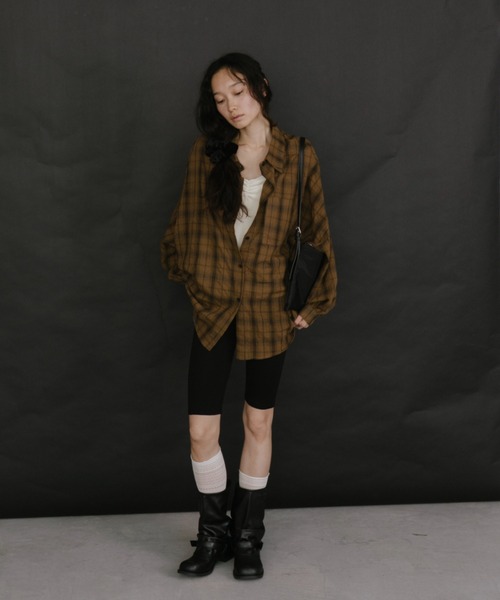 duei（デュイ）の「オーバーサイズチェックルーズシャツ（シャツ/ブラウス・レディース・ブラウン/ブルー/ホワイト/グリーン・FREE）」の12枚目の写真