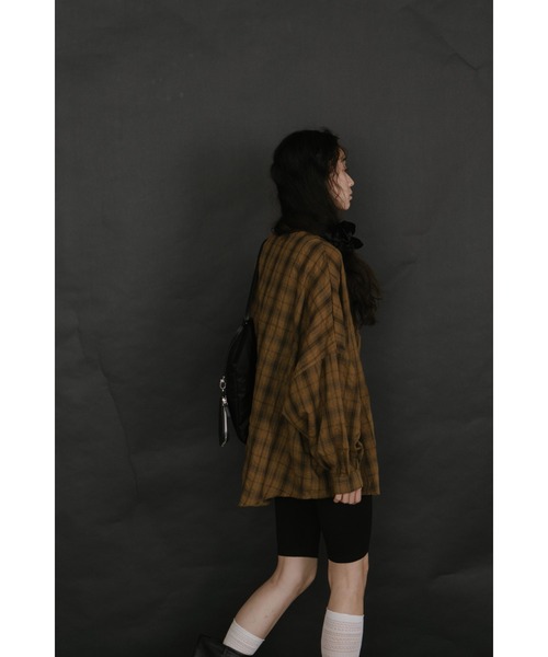 duei（デュイ）の「オーバーサイズチェックルーズシャツ（シャツ/ブラウス・レディース・ブラウン/ブルー/ホワイト/グリーン・FREE）」の10枚目の写真