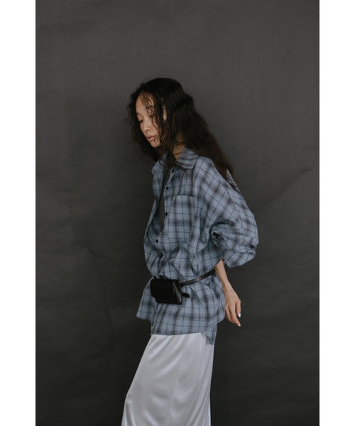 duei（デュイ）の「オーバーサイズチェックルーズシャツ（シャツ/ブラウス・レディース・ブラウン/ブルー/ホワイト/グリーン・FREE）」の17枚目の写真