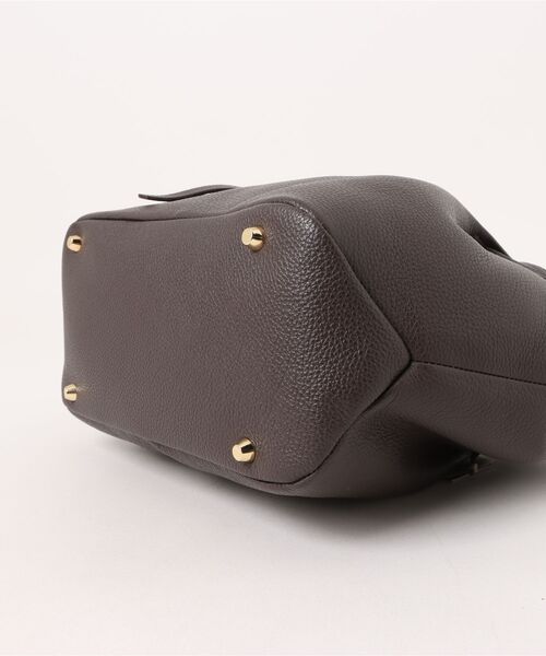 CHRISTIAN VILLA(クリスチャンヴィラ)の「【CHRISTIAN VILLA】シュリンクレザーハンドバッグ(Q56367)(ハンドバッグ・レディース・ダークブラウン/ブラック・ALL)」の4枚目の写真