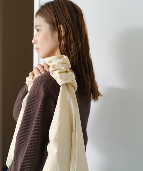 Kastane（カスタネ）の「【A4サイズ】BシャーリングナイロンBAG（ショルダーバッグ・レディース・アイボリー/ブラック/サックスブルー・FREE）」の16枚目の写真