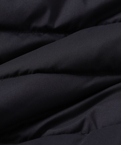 Pyrenex(ピレネックス)の「【SHIPS別注】PYRENEX:SPOUTNIC LONG SOFT(ダウンジャケット/コート・レディース・ブラック/ネイビー・38/40)」の3枚目の写真