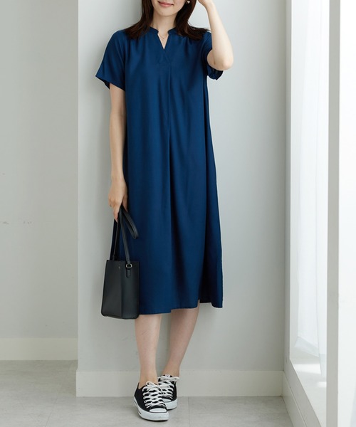 BELLUNA PLUS(ベルーナ)の「レーヨン素材スキッパーデザインワンピース(ワンピース・レディース・ブラック/ブルー/モスグリーン・X-LARGE/LARGE/MEDIUM)」の5枚目の写真