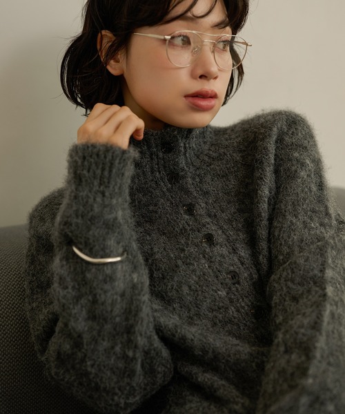 LAULEN（ローレン）の「half button shaggy high neck knit /ハーフボタンシャギーハイネックニット（Tシャツ/カットソー・レディース・チャコールグレー/アイボリー/ブラック・FREE）」の7枚目の写真