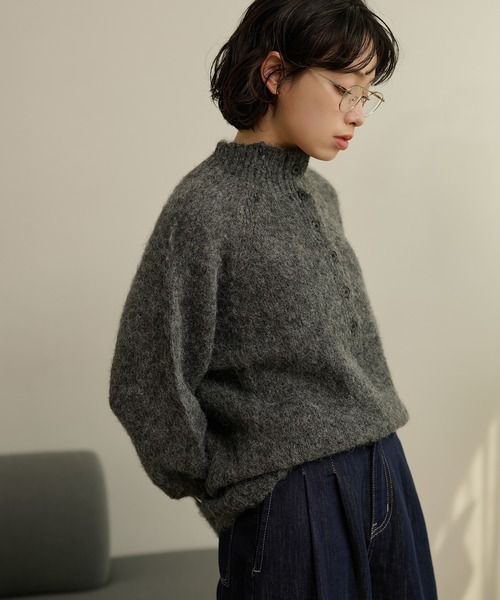 LAULEN（ローレン）の「half button shaggy high neck knit /ハーフボタンシャギーハイネックニット（Tシャツ/カットソー・レディース・チャコールグレー/アイボリー/ブラック・FREE）」の12枚目の写真