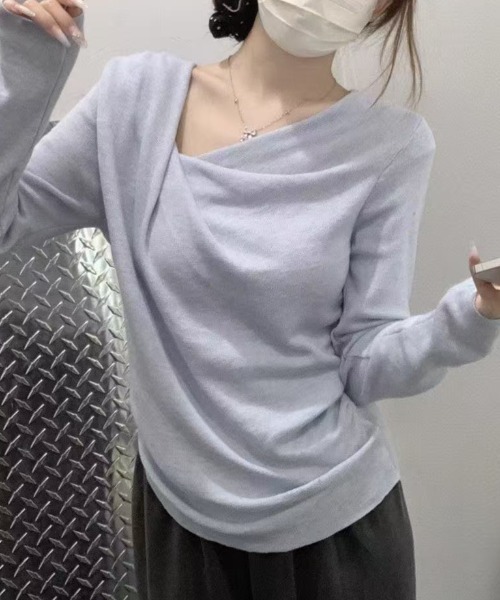 GEMEDA(ジェメダ)の「ドレープネックアシンメトリーニットトップス(ニット/セーター・レディース・ライトブルー/ダークグレー/ベージュ/ピンク・M)」の5枚目の写真