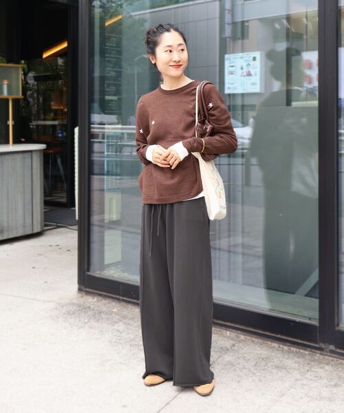 le.coeur blanc(ルクールブラン)の「《手洗い可能》イージーワイドスウェットパンツ(スウェットパンツ・レディース・ライトグレー/チャコールグレー・38)」の8枚目の写真