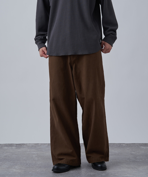 B.C STOCK（ベーセーストック）の「【PLANET OF EARTH】フェード加工 ペインターワイドパンツ（その他パンツ・メンズ・ブラウン/ホワイト系その他/ネイビー・LARGE/MEDIUM/XX-LARGE）」の2枚目の写真