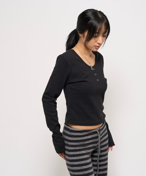 WHO'S WHO gallery（フーズフーギャラリー）の「RING SNAP TOP/リングドットL/Sトップス（Tシャツ/カットソー・レディース・ホワイト/ネイビー/グレー/ブラック/ブラウン/ブラック系その他/ホワイト系その他・FREE）」の13枚目の写真