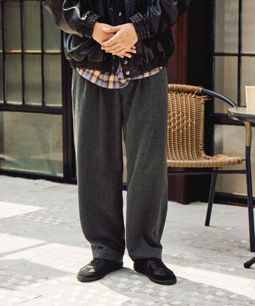 niko and...（ニコアンド）の「TRテーパードイージーパンツ（その他パンツ・メンズ・ブラック/グレー/ブラウン・MEDIUM/LARGE）」の2枚目の写真