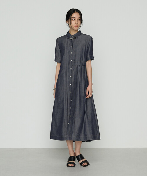 Gabardine K.T(ギャバジンケーティー)の「オトナシャンブレー 切替アシメワンピース(ワンピース・レディース・ブルー/ネイビー・7号/9号)」の2枚目の写真