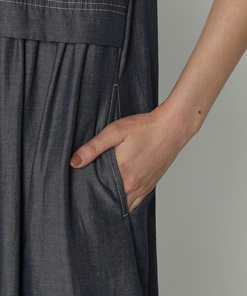Gabardine K.T（ギャバジンケーティー）の「オトナシャンブレー 切替アシメワンピース（ワンピース・レディース・ブルー・7号/9号）」の7枚目の写真