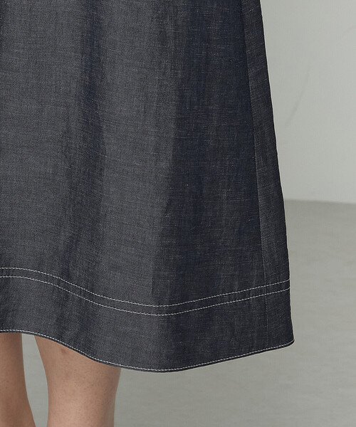 Gabardine K.T（ギャバジンケーティー）の「オトナシャンブレー 切替アシメワンピース（ワンピース・レディース・ブルー・7号/9号）」の8枚目の写真