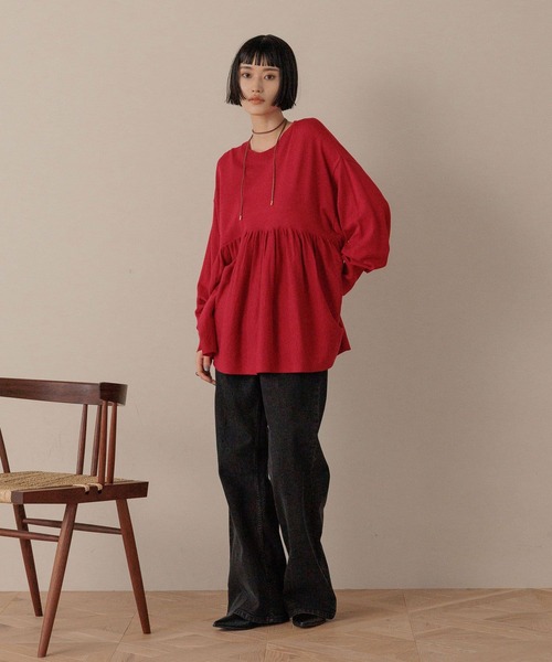 LOWRYS FARM（ローリーズファーム）の「ペプラムニットチュニックＬＳ　596325（ニット/セーター・レディース・ブラック/レッド/ブラウン・FREE）」の5枚目の写真
