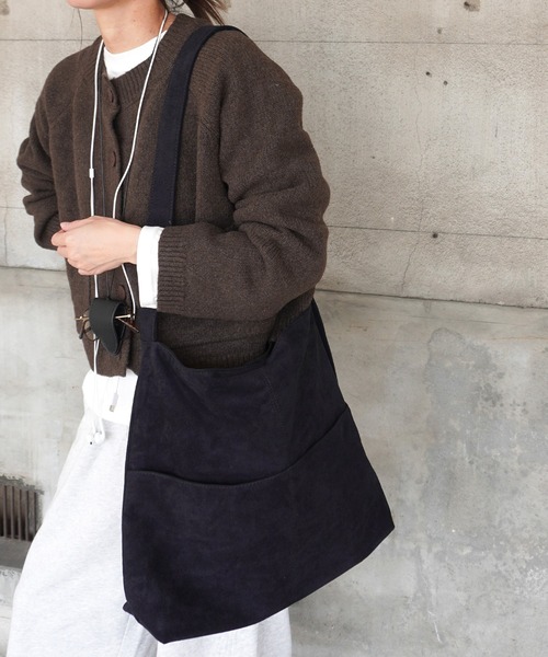 gossara（ゴサラ）の「スエードショルダーBAG（ショルダーバッグ・レディース・アイボリー/ブラック/ダークブラウン・FREE）」の3枚目の写真